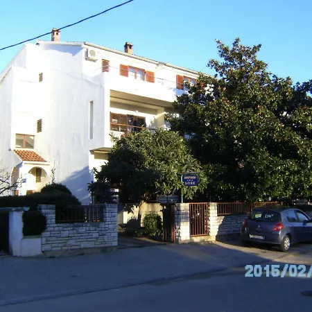 Apartment Mira