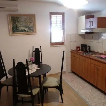 Mira Apartment *